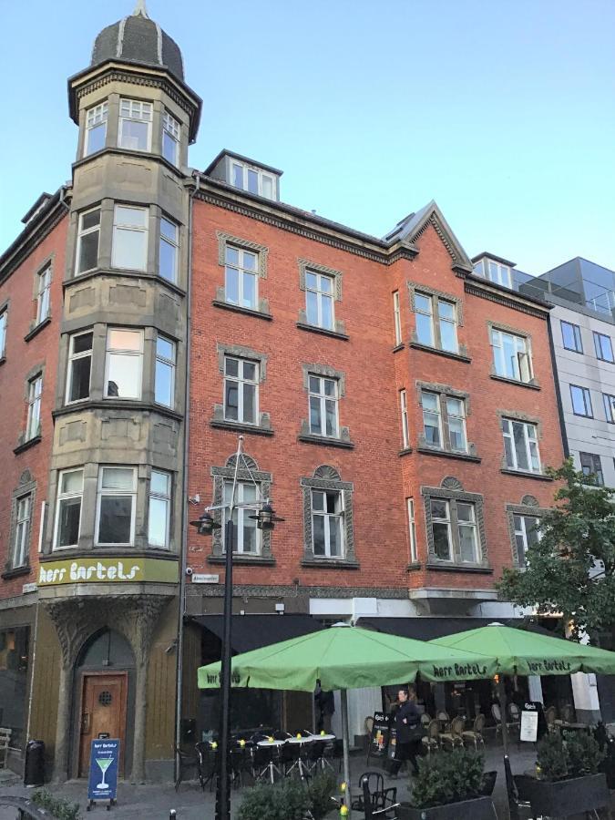 Apartment Spacious 3-bedroom In The Heart Of Aarhus