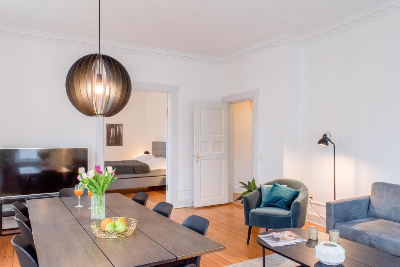Căn hộ Spacious 3-bedroom In The Heart Of *